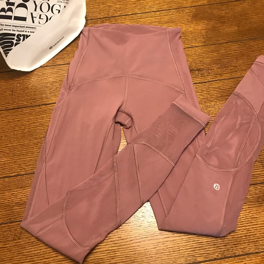 Lululemon Clear the Court Tight 28”